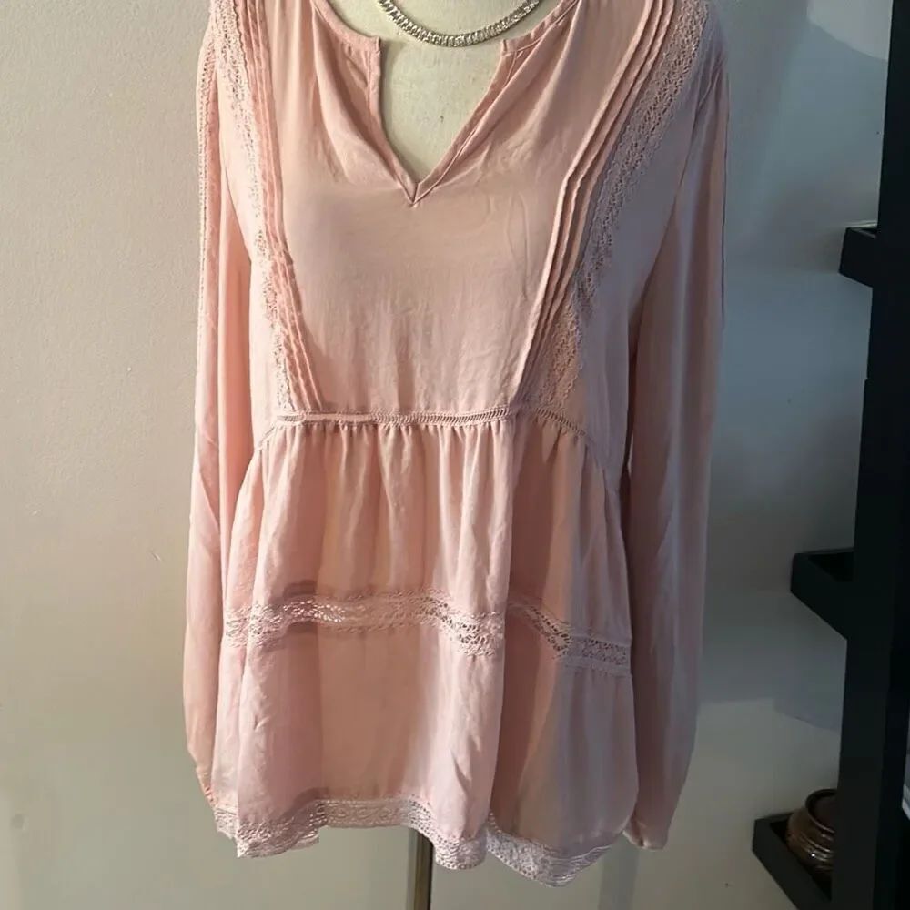 Gap Embroidered-trim peasant blouse pink dust color size small long sleeve count